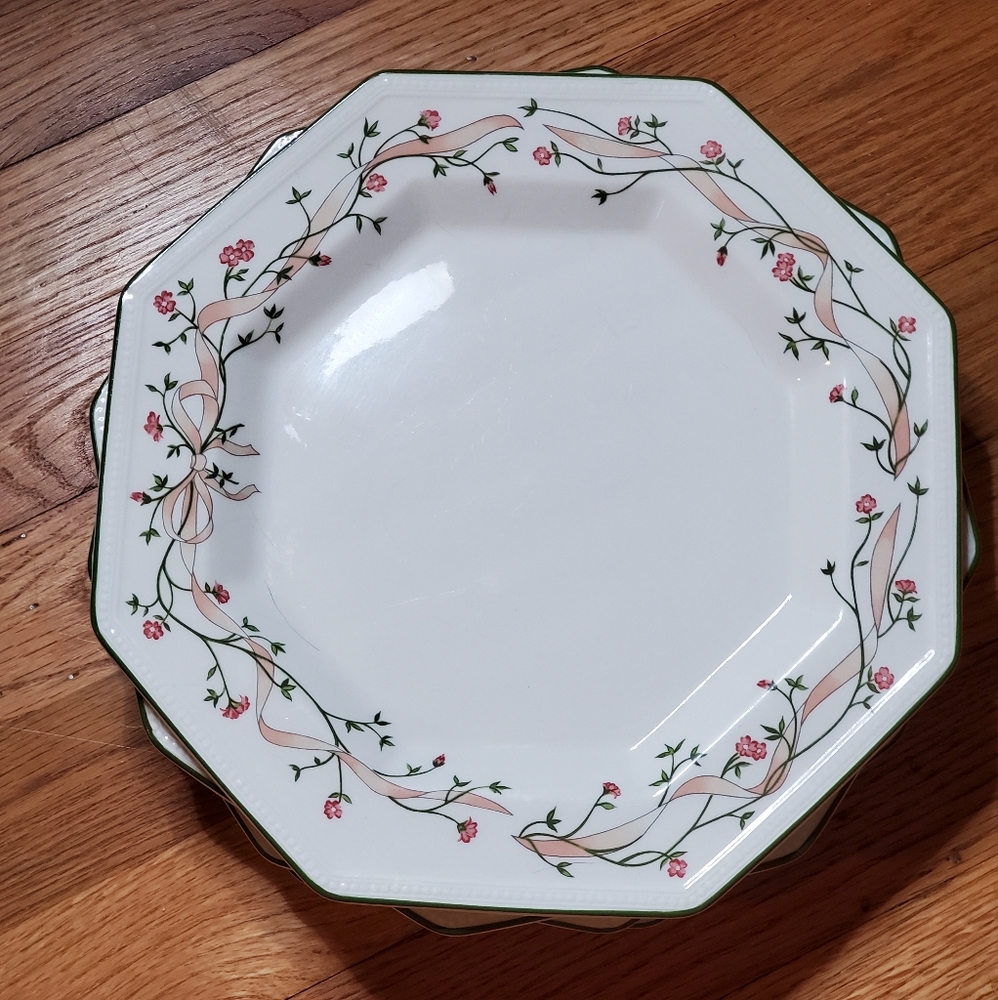 Johnson Brothers Eternal Beau set of 2 dinner plates and 2 bowls